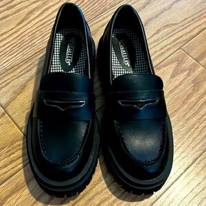 Lug sole Oxford black block heel loafer Seychelles Hank 5.5